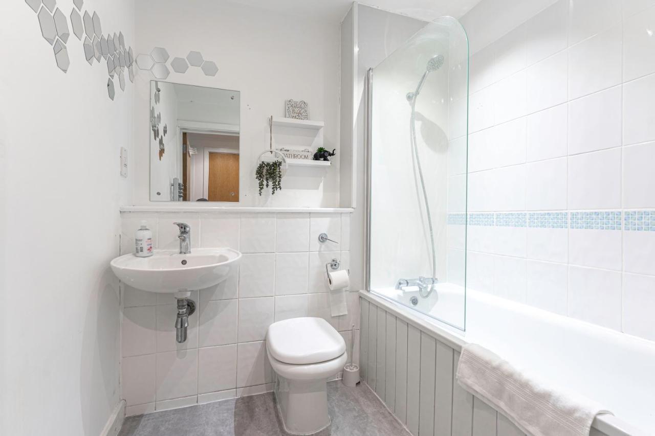 Jkg Property Solutions Presents Cosy City Apartment コヴェントリー エクステリア 写真