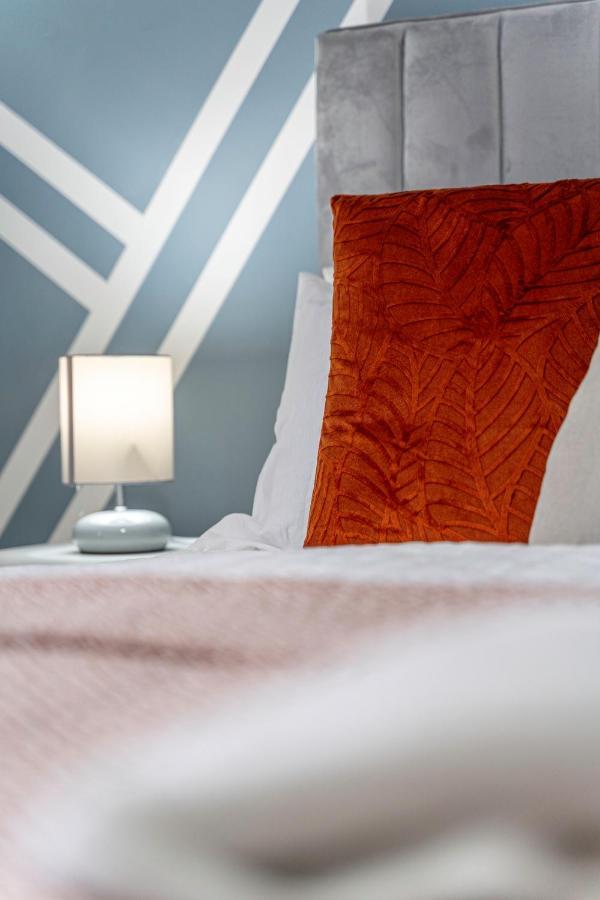 Jkg Property Solutions Presents Cosy City Apartment コヴェントリー エクステリア 写真